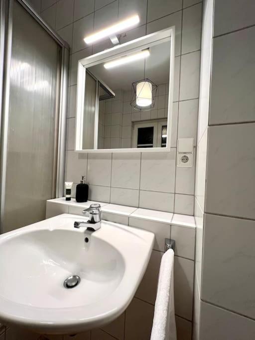 Stadtoase Design Wohnung In Der Altstadt Von Koblenz Кобленц Экстерьер фото